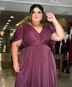 Vestido de Festa Plus Size Marsala Capa Xale, Tecido Brilho.