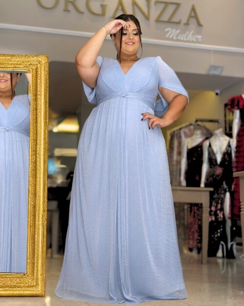 Vestido de Festa Plus Size Azul Serenity Capa Xale, Tecido Brilho.