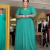 Vestido de Festa Plus Size Verde Esmeralda Capa Xale, Tecido Brilho.